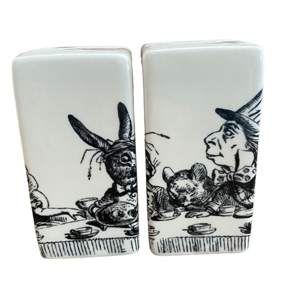 Alice in Wonderland Fishs Eddy Salt and Pepper set
